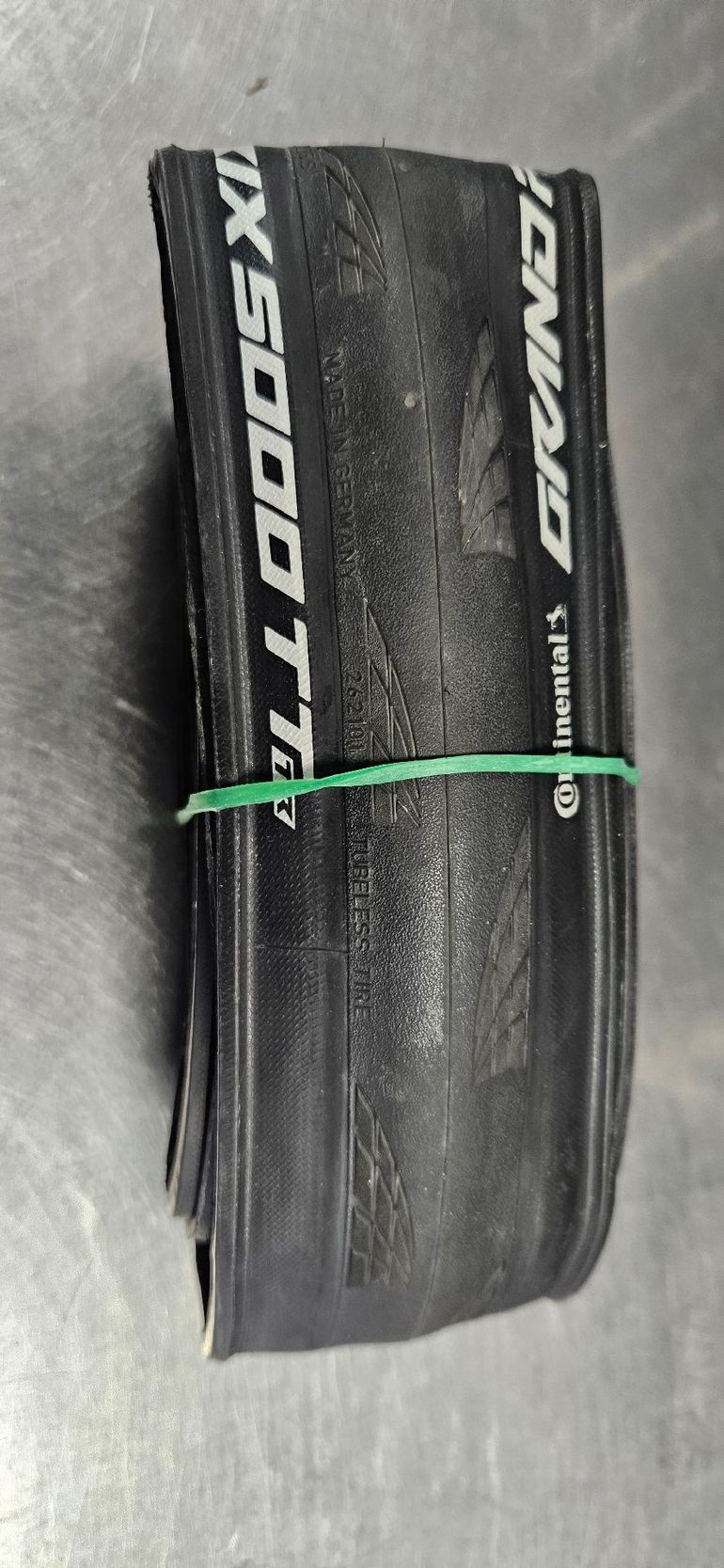 Used Continental Tire bike — image 1 of 2