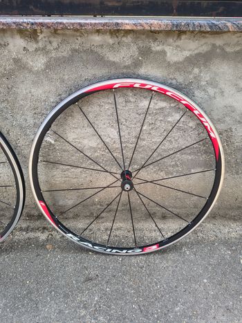 Used Fulcrum Racing 3 Road Wheelset bike — image 5 of 9