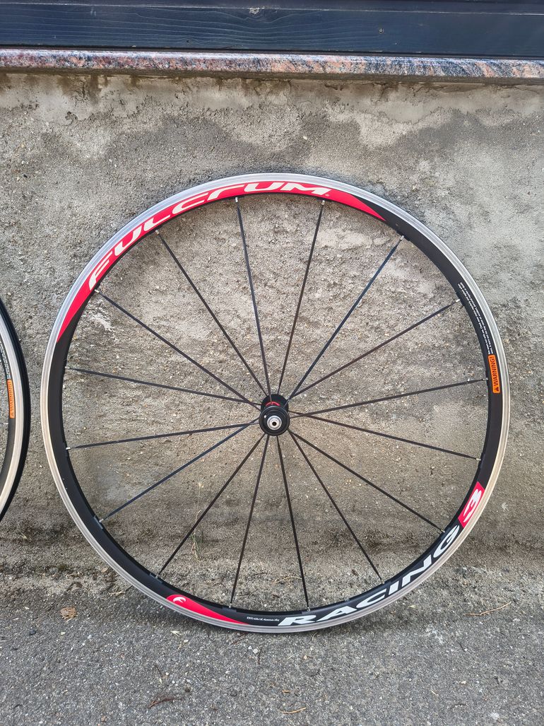 Used Fulcrum Racing 3 Road Wheelset bike — image 9 of 9