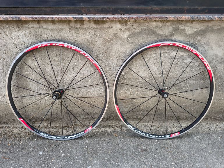 Used Fulcrum Racing 3 Road Wheelset bike — image 3 of 9