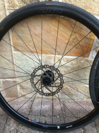 Used Giant PR2 Disc Complete Wheel bike — image 3 of 4