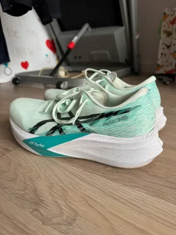 Tweedehands Asics Magic Speed bike — afbeelding 2 van 4