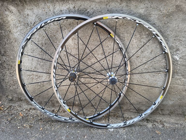 Used Mavic Ksyrium Elite S Road Wheelset bike — image 1 of 7