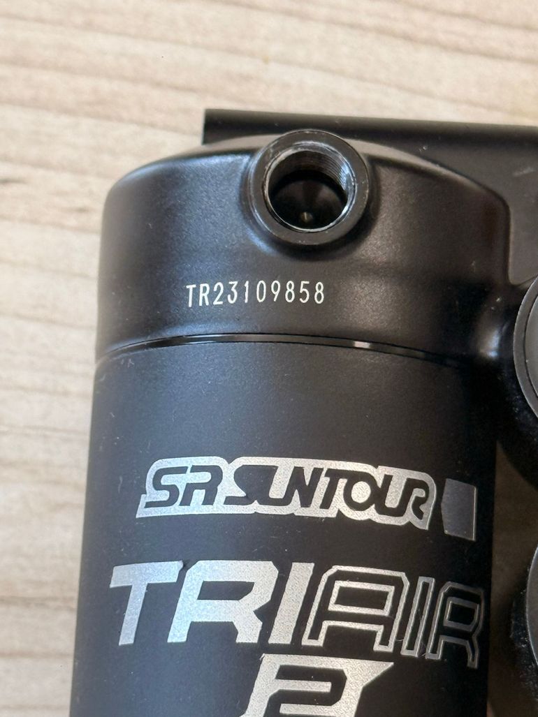 Used Sr Suntour TRIAir2 3CR 2025 bike — image 3 of 4