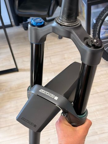 Used Sr Suntour Durolux 38 Boost 29'' 2025 bike — image 3 of 8
