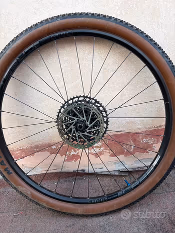 Used Stans Notubes crest 28h 2021 bike — image 4 of 6