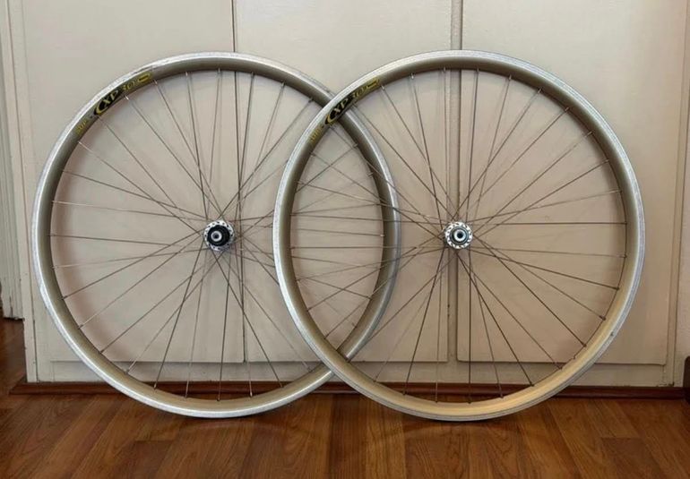 Used Mavic CXP 30 Rim 1997 bike — image 1 of 4