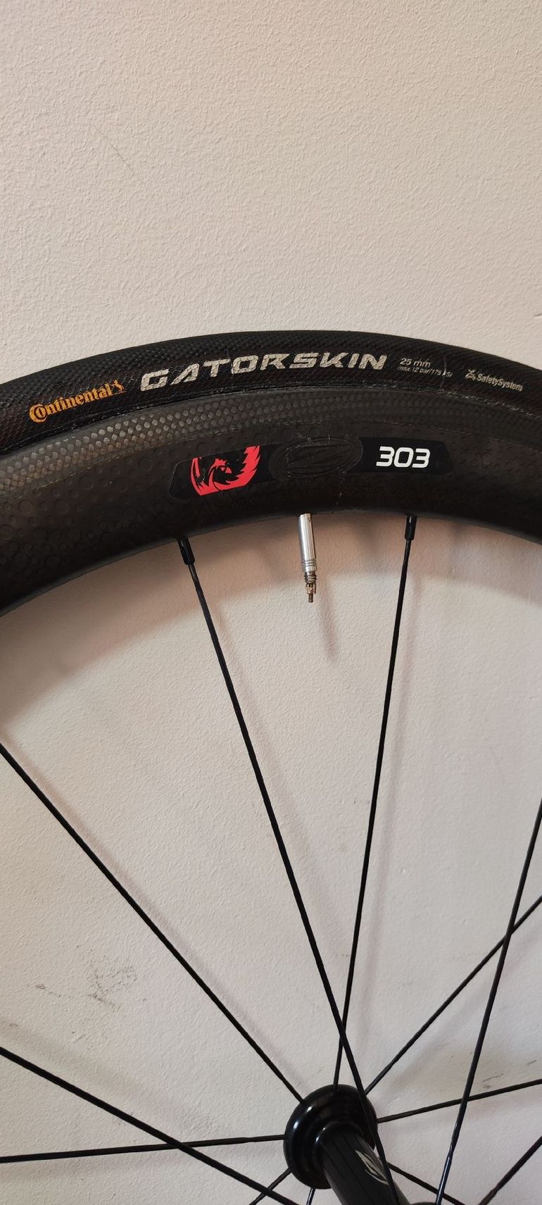 Used Zipp 303 Firecrest Front 2019 bike — image 2 of 8