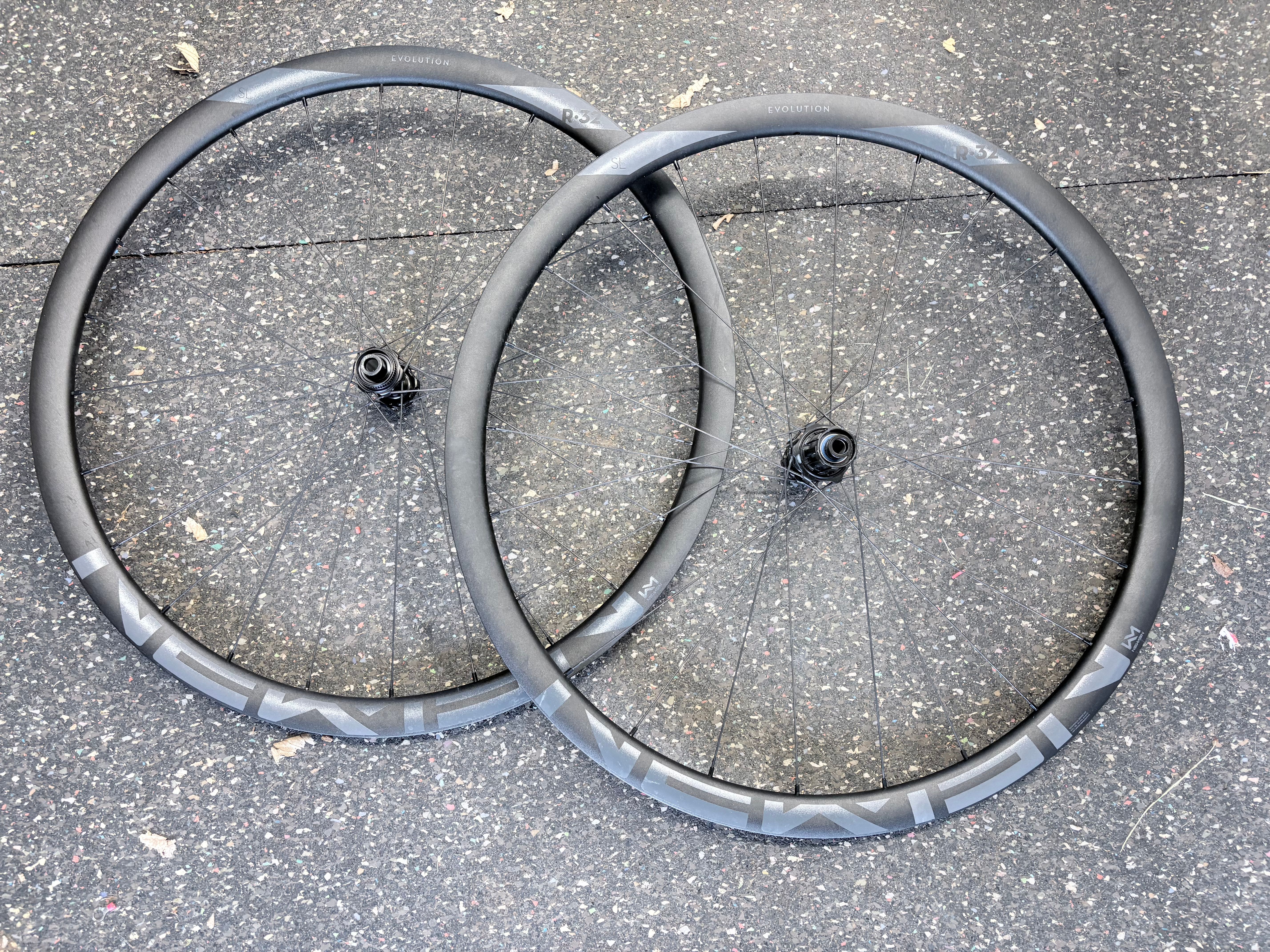 【kanjin-t】Newmen Evolution SL R.32 Newmen Evolution SL R.32 Laufradsatz | buycycle