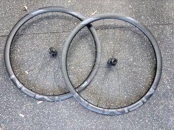 Brugt Newmen Evolution SL R.32 Laufradsatz 2023 Wheels