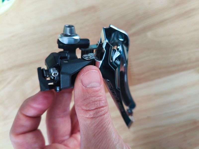 Used Shimano 105 12v Front Derailleur 2025 Drivetrain & Pedals