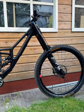 Used Fox 40 Performance GRIP 29" 2025 bike