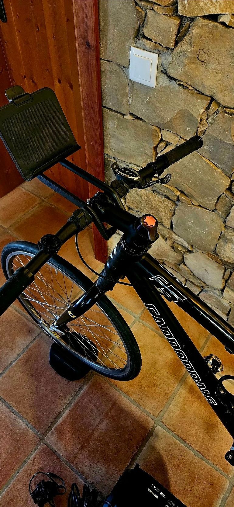 Used Elite Suito-T 2025 bike — image 6 of 8