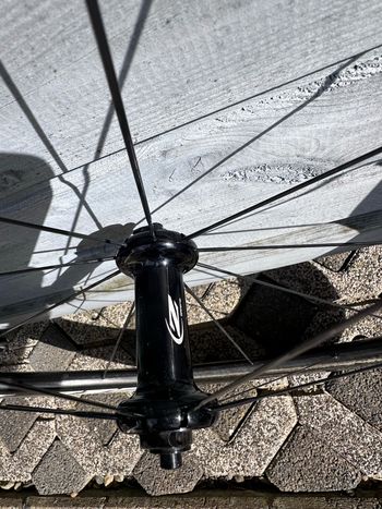 Used Zipp 404 2017 bike — image 6 of 11