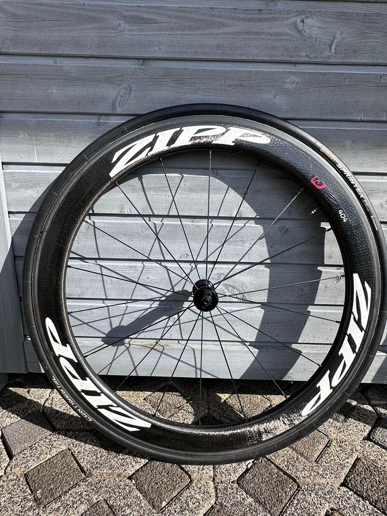 Used Zipp 404 2017 bike — image 3 of 11