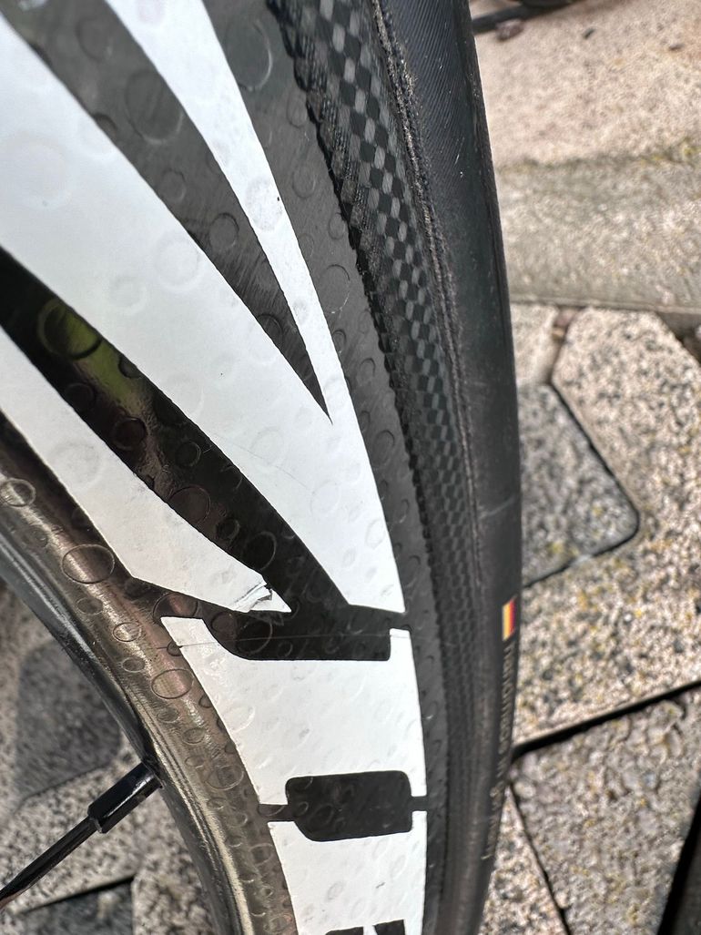Used Zipp 404 2017 bike — image 8 of 11