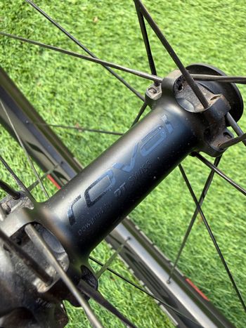 Used Specialized Roval Control SL 29er Carbon Front Wheel 2022 bike — image 3 of 5
