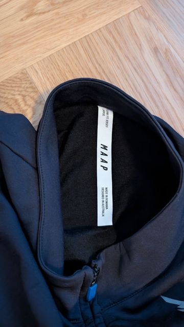 Použité MAAP Embark Team Jersey bike — obrázek 3 z 3