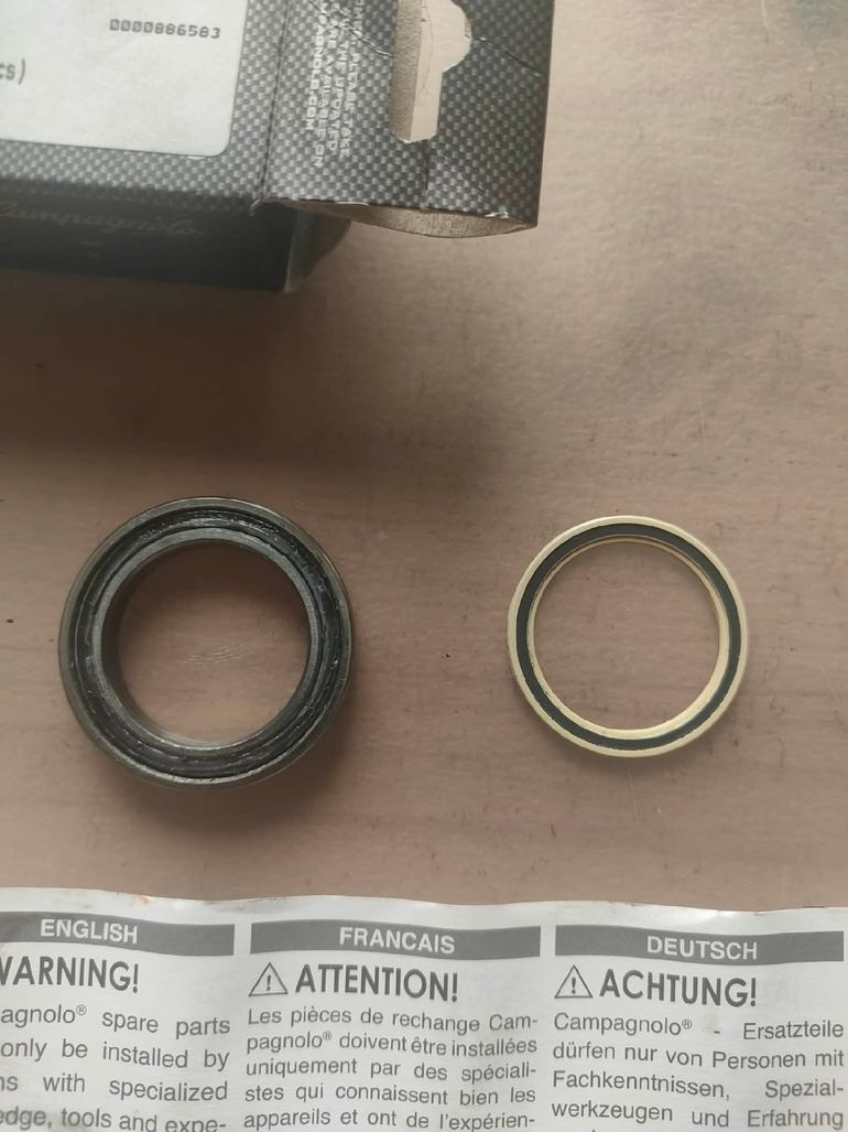 Used Campagnolo Ultra Torque Bearing bike — image 3 of 3