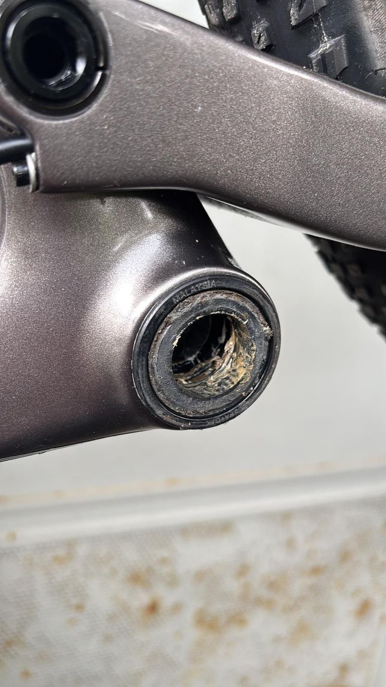 Used Shimano XT Hollowtech II Crankset 2022 bike — image 1 of 2