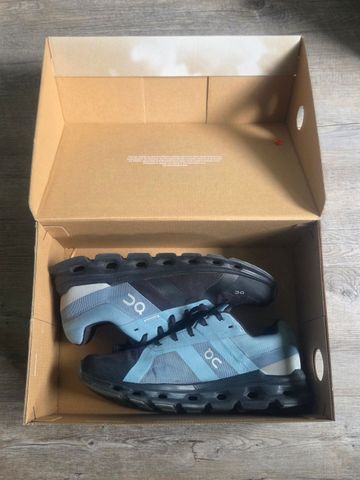 Used On Running Cloudrunner Waterproof 43 bike — image 2 of 7