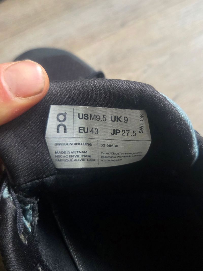 Used On Running Cloudrunner Waterproof 43 bike — image 6 of 7