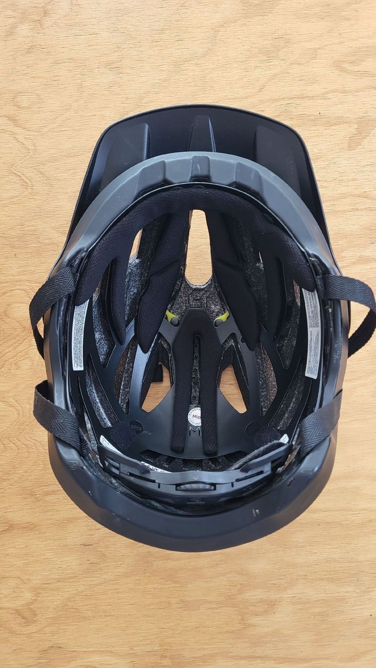 Used bolle Adapt MIPS Helmet 2025 bike — image 6 of 6