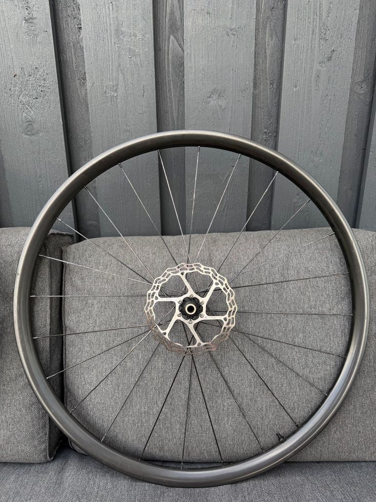 Used Light Bicycle Custom Carbon Wheelset 2025 bike — image 1 of 10