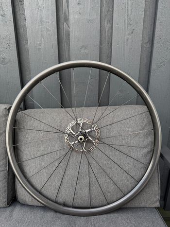 Used Light Bicycle Custom Carbon Wheelset 2025 bike — image 5 of 10