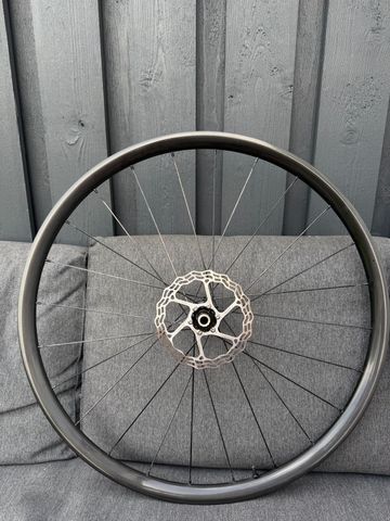 Używany Light Bicycle Custom Carbon Wheelset 2025 bike — zdjęcie 4 z 10