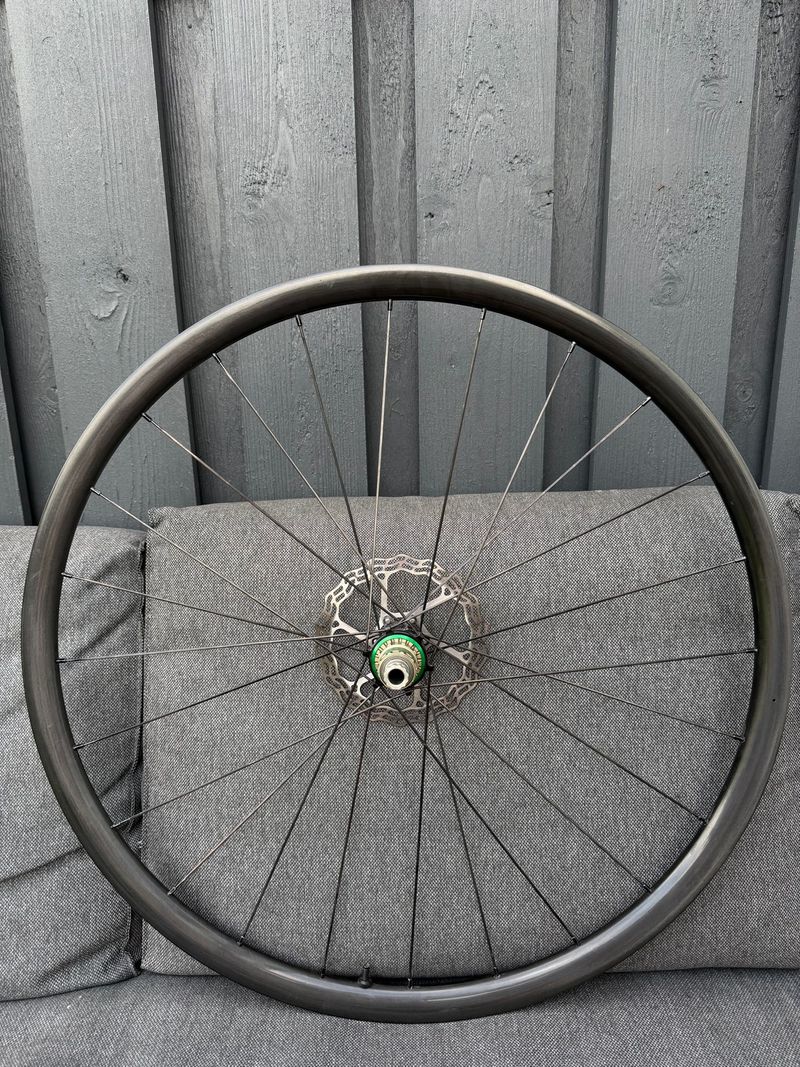 Używany Light Bicycle Custom Carbon Wheelset 2025 bike — zdjęcie 3 z 10