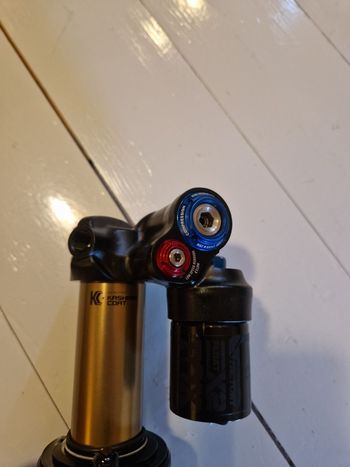 Used Fox Float X2 Air Shock bike — image 2 of 2