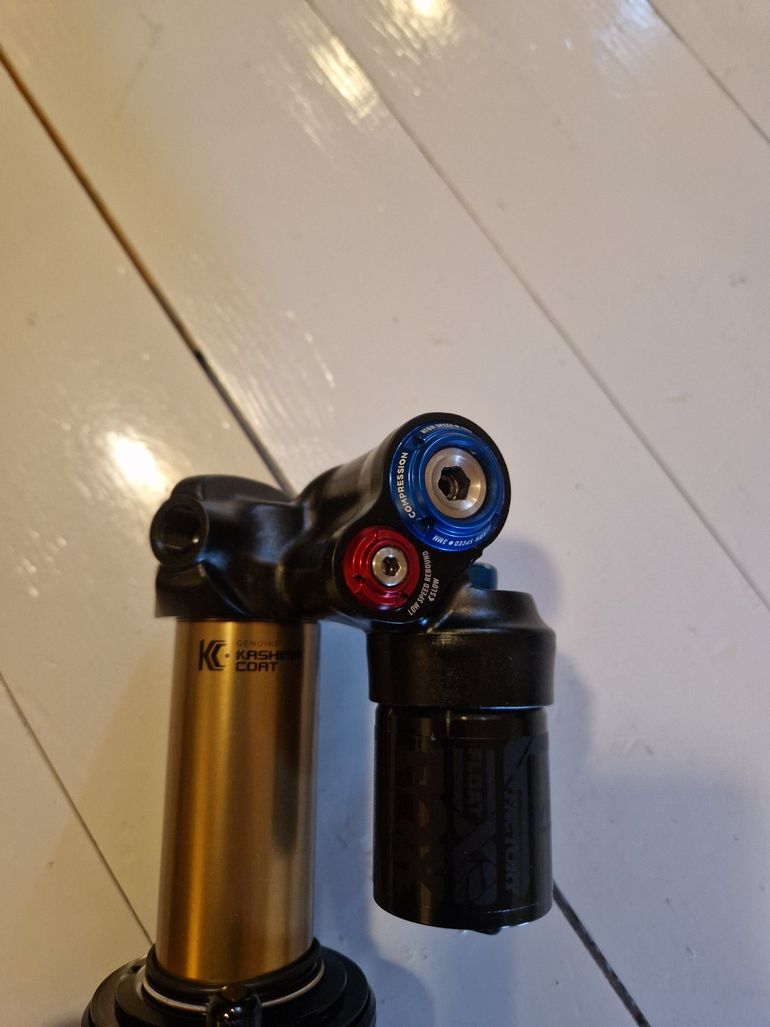 Used Fox Float X2 Air Shock bike — image 2 of 2