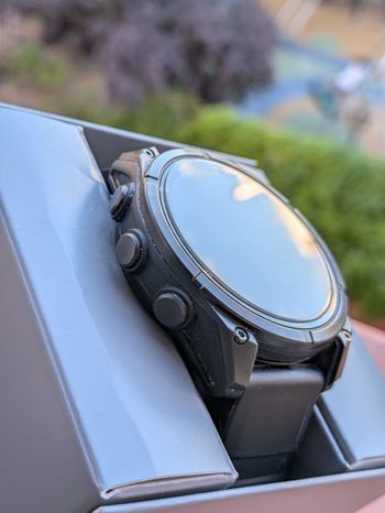Used Garmin Fenix 8 2025 bike — image 4 of 10