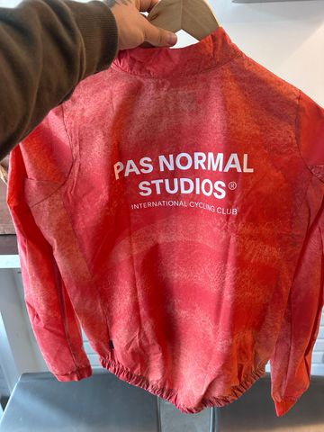Used Pas Normal Studios Mechanism Stow Away Jacket 2026 bike — image 2 of 3