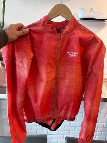 Tweedehands Pas Normal Studios Mechanism Stow Away Jacket 2026 Cycling Clothing