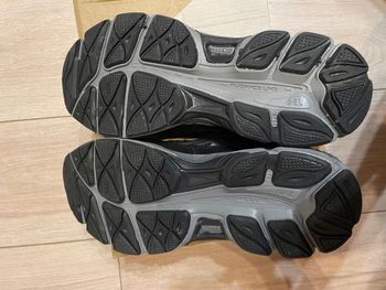 Used Asics New NYC Gel Black and grey / size: 42.5 2026 bike — image 14 of 18