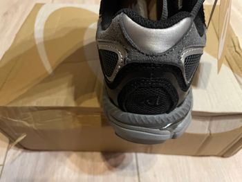 Used Asics New NYC Gel Black and grey / size: 42.5 2026 bike — image 12 of 18