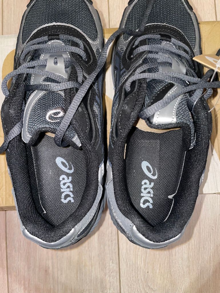 Used Asics New NYC Gel Black and grey / size: 42.5 2026 bike — image 15 of 18