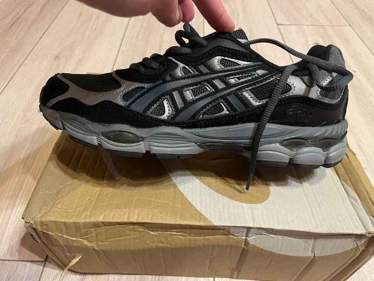 Used Asics New NYC Gel Black and grey / size: 42.5 2026 bike — image 8 of 18