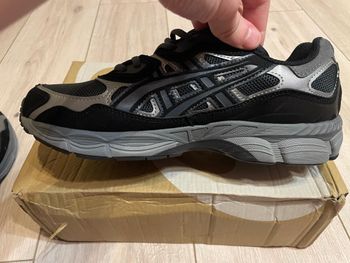 Used Asics New NYC Gel Black and grey / size: 42.5 2026 bike — image 11 of 18