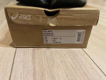 Used Asics New NYC Gel Black and grey / size: 42.5 2026 bike — image 2 of 18