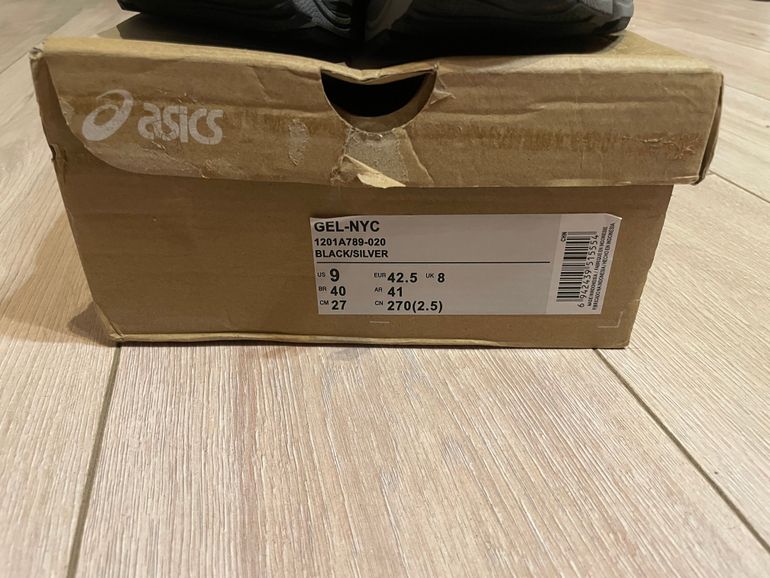 Used Asics New NYC Gel Black and grey / size: 42.5 2026 bike — image 2 of 18