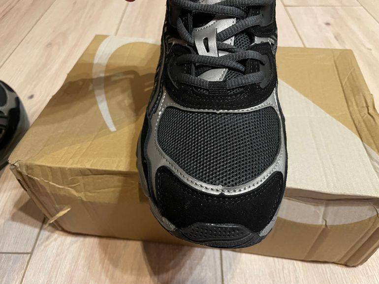 Used Asics New NYC Gel Black and grey / size: 42.5 2026 bike — image 10 of 18