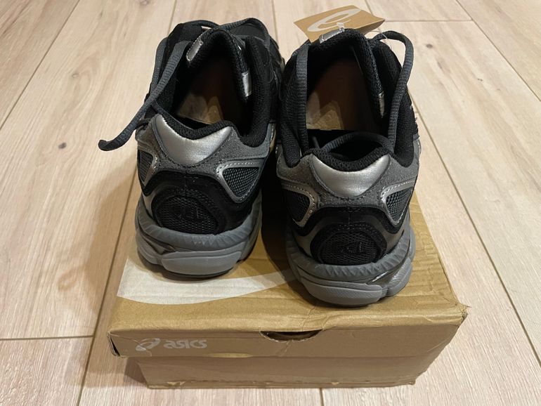 Used Asics New NYC Gel Black and grey / size: 42.5 2026 bike — image 4 of 18