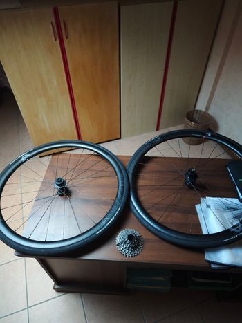 Used Velomann ruote Veloman 33 + pacco pignoni Ultegra 11/30 2025 bike — image 4 of 7