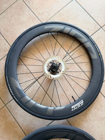 Used Zipp 404 Firecrest Tubeless Disc-brake 2026 bike — image 3 of 6