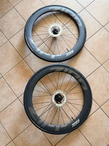 Used Zipp 404 Firecrest Tubeless Disc-brake 2026 bike