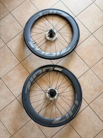 Used Zipp 404 Firecrest Tubeless Disc-brake 2026 bike — image 4 of 6