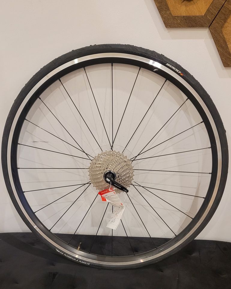 Used Fulcrum Racing 900 Wheels with Grand Prix 5000 Tires and Shimano Ultegra 11-34 Cassette bike — image 7 of 7